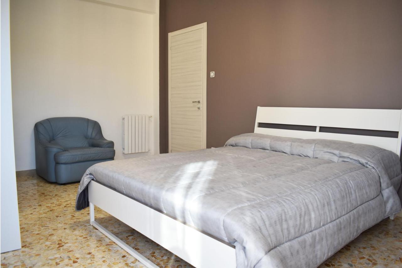 Home Neapol Zewnętrze zdjęcie